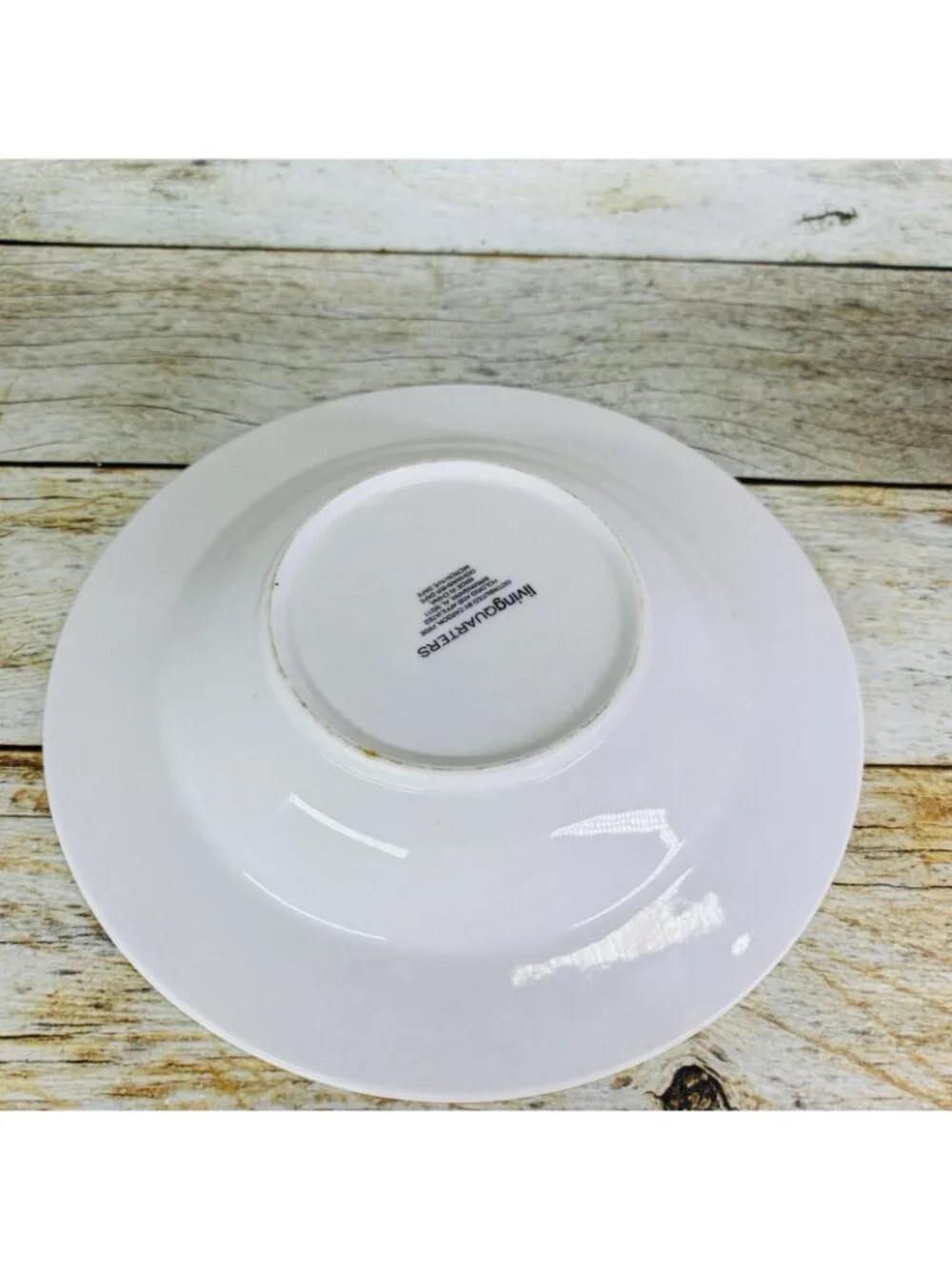 Livingquarters LIQ10 White Embossed Basketweave Rimmed 9